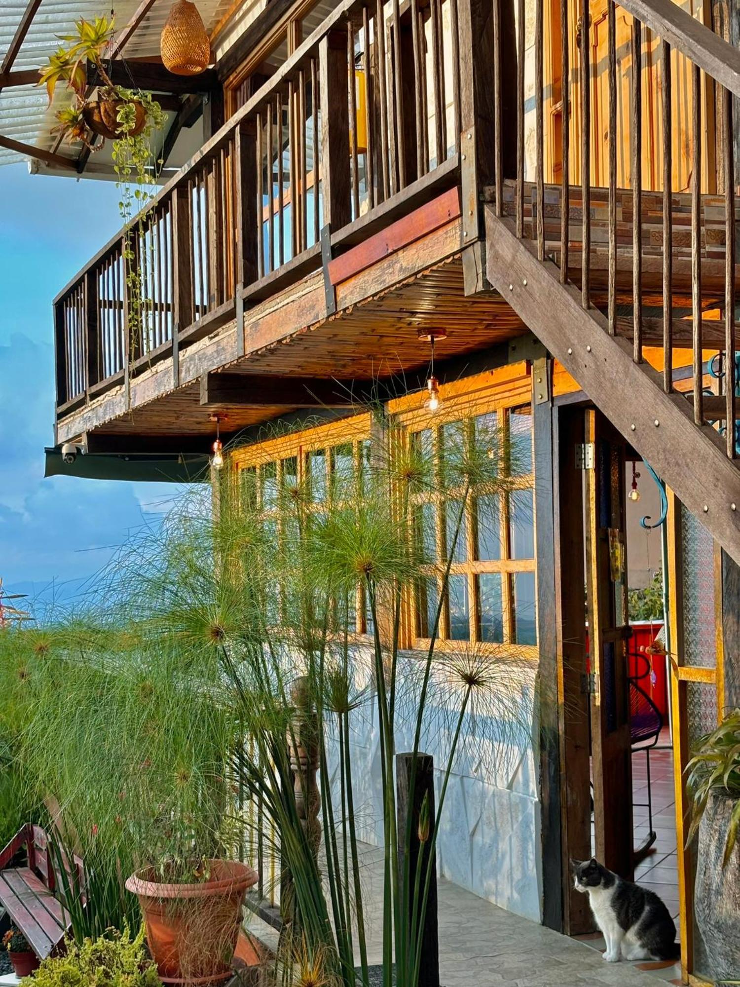 La Puesta Del Sol Hotel Filandia Luaran gambar