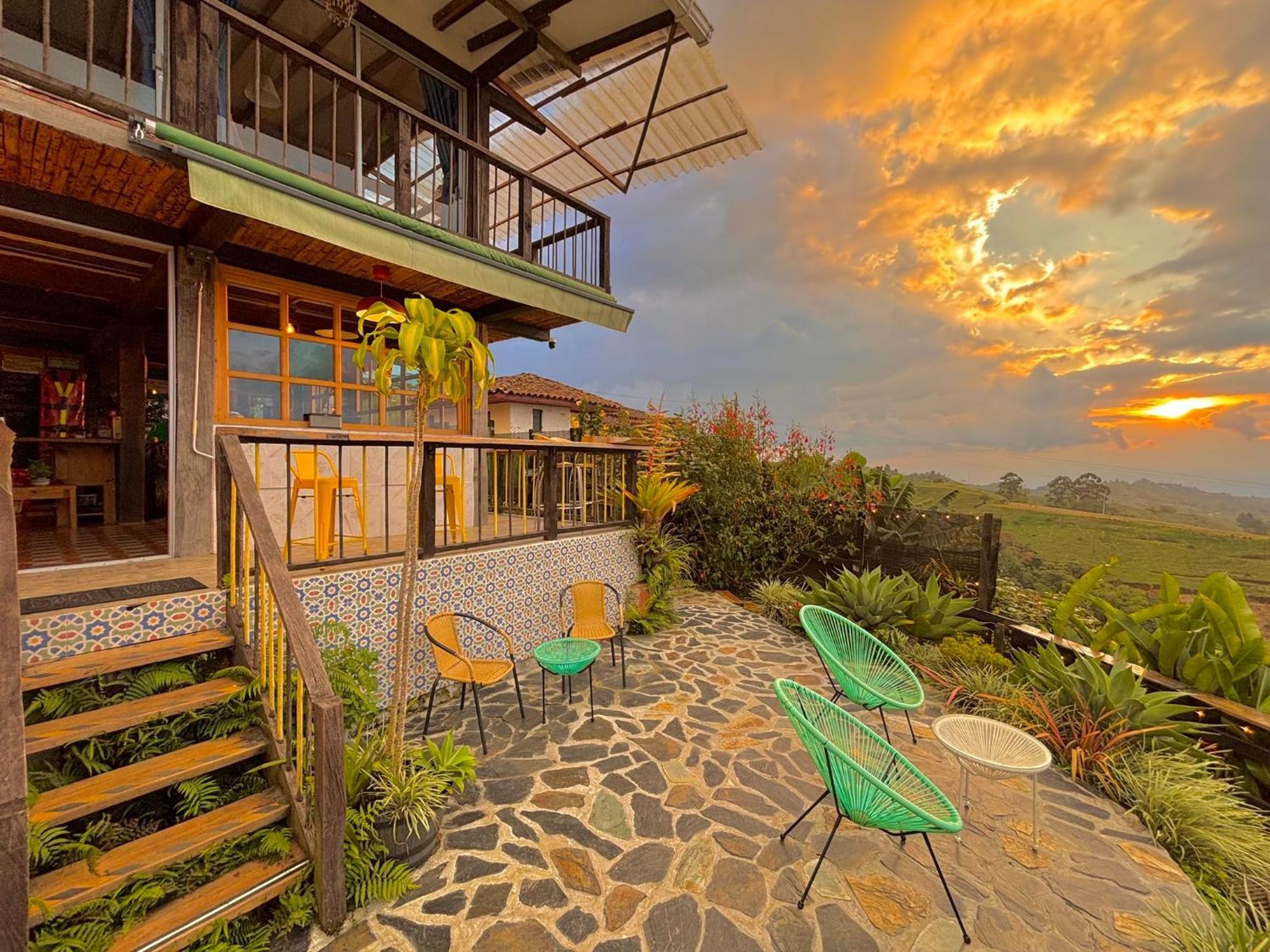 La Puesta Del Sol Hotel Filandia Luaran gambar